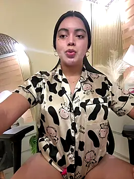 HotstuffCherrySummer online show from 8, 10, 2025