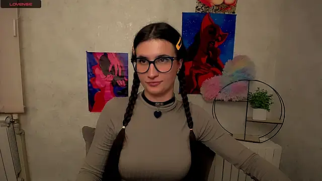 Snapshot of MaryEm976 chatting on 26, 10, 2025 MaryEm976 online show from 26, 10, 2025