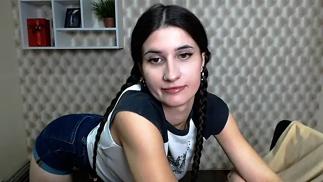 Snapshot of MaryEm976 chatting on 6, 11, 2025 MaryEm976 online show from 6, 11, 2025