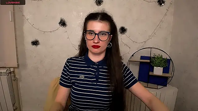 Snapshot of MaryEm976 chatting on 9, 3, 2026 MaryEm976 online show from 9, 3, 2026