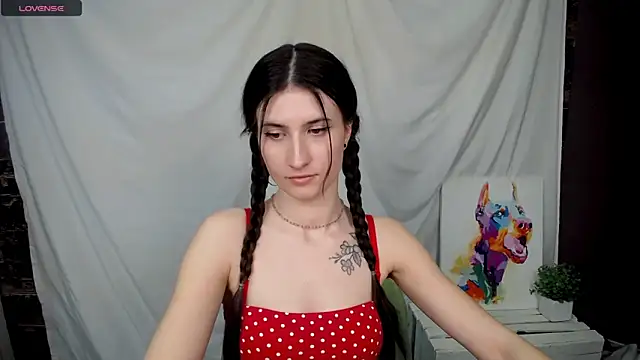 Snapshot of MaryEm976 chatting on 11, 3, 2025 MaryEm976 online show from 11, 3, 2025