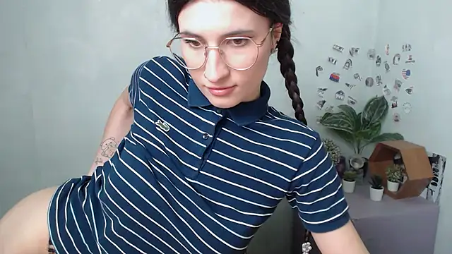 Snapshot of MaryEm976 chatting on 1, 3, 2026 MaryEm976 online show from 1, 3, 2026