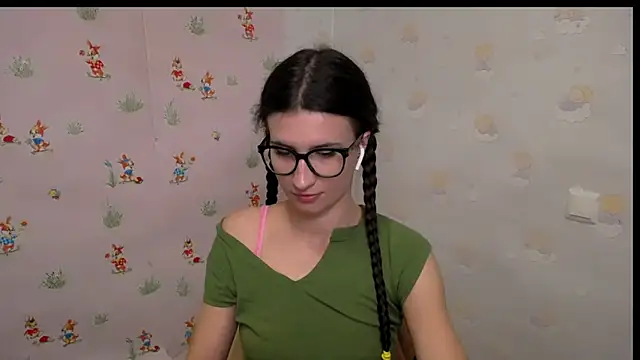 Snapshot of MaryEm976 chatting on 25, 10, 2025 MaryEm976 online show from 25, 10, 2025