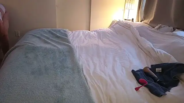 JESS LOVES online show from 16, 2, 2025