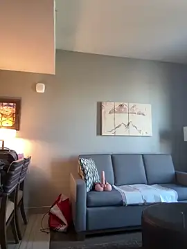 JESS LOVES online show from 9, 3, 2025