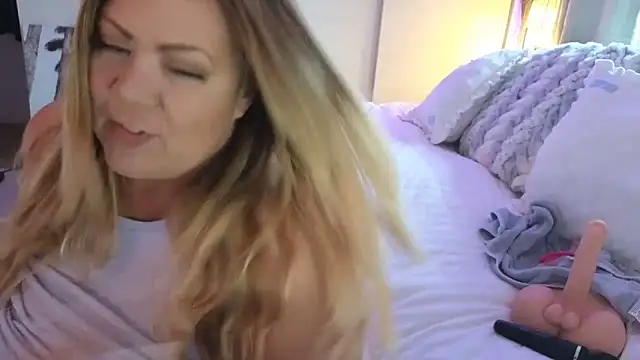 JESS LOVES online show from 16, 3, 2026