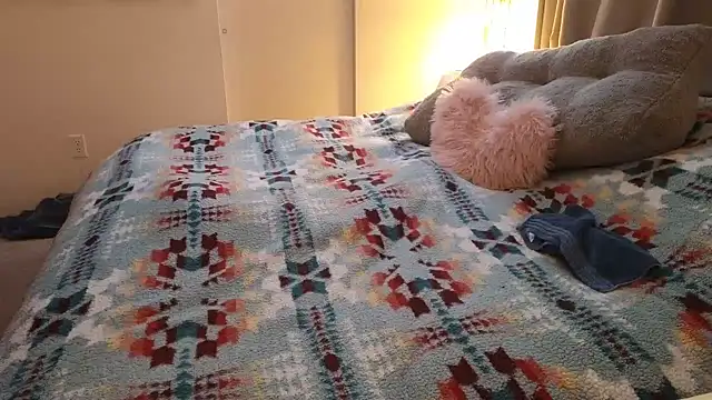 JESS LOVES online show from 7, 2, 2025