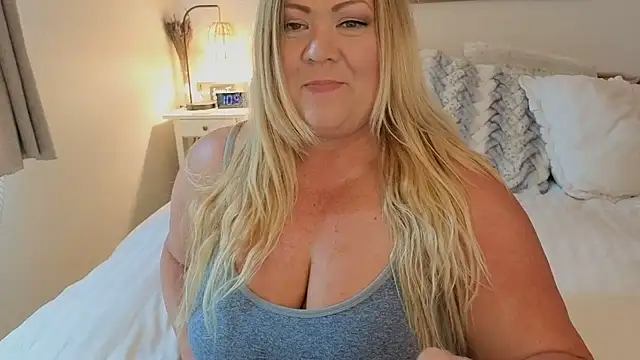 JESS LOVES online show from 10, 9, 2025