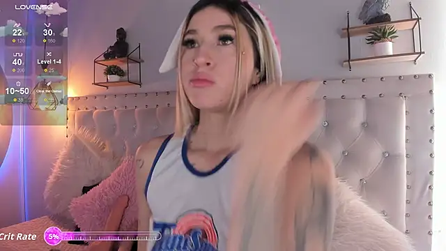 Atenea Klett  online show from 10, 10, 2025