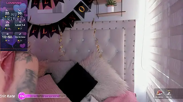 Atenea Klett  online show from 21, 12, 2025