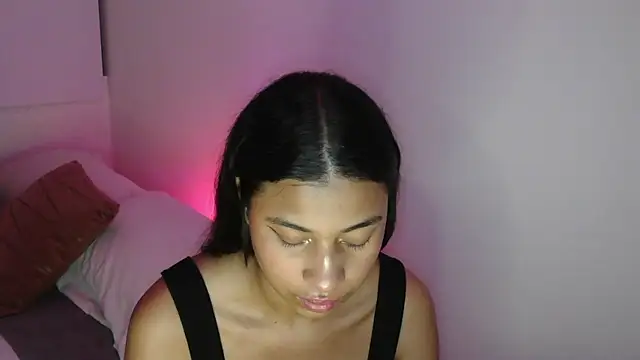 dark enchantress  online show from 13, 3, 2025