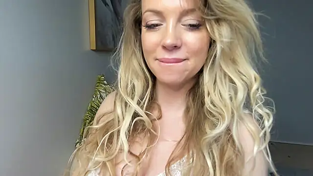 BelieveinEmliy online show from 30, 12, 2024