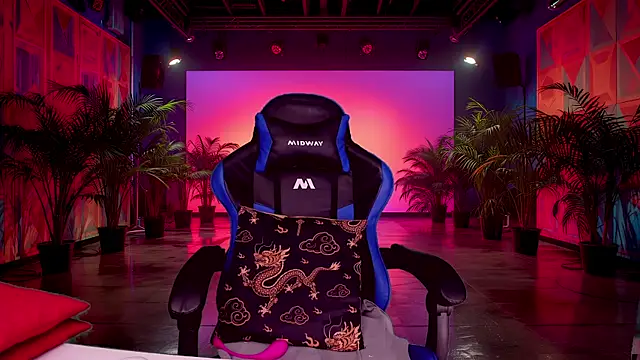 Snapshot of RoseBlooom chatting on 8, 10, 2025 RoseBlooom online show from 8, 10, 2025