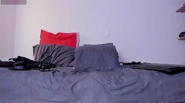 Cloudy pigDude online show from 7, 3, 2025