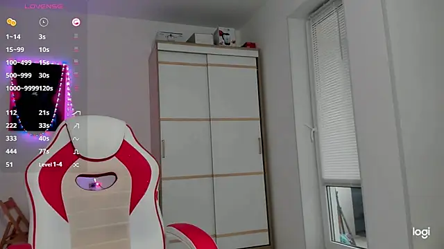 HotCarolineXO online show from 29, 10, 2025