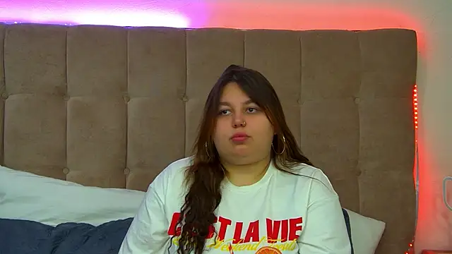 LillianKim online show from 18, 9, 2025