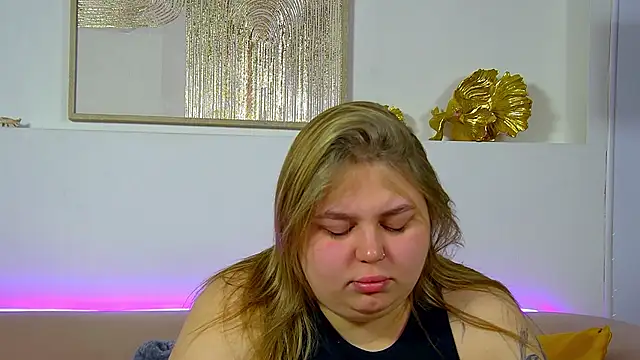 LillianKim online show from 5, 11, 2025