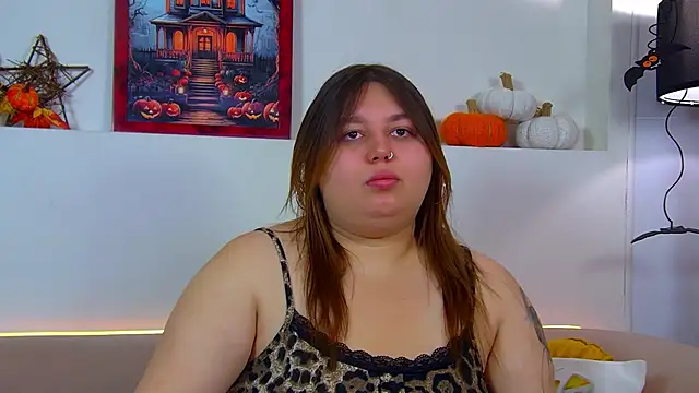 LillianKim online show from 24, 10, 2025