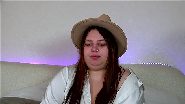 LillianKim online show from 9, 10, 2025