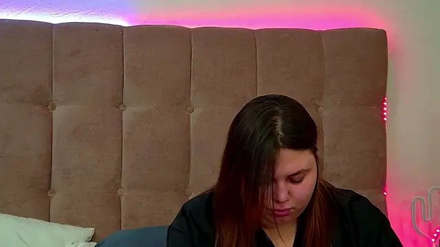 LillianKim online show from 22, 10, 2025