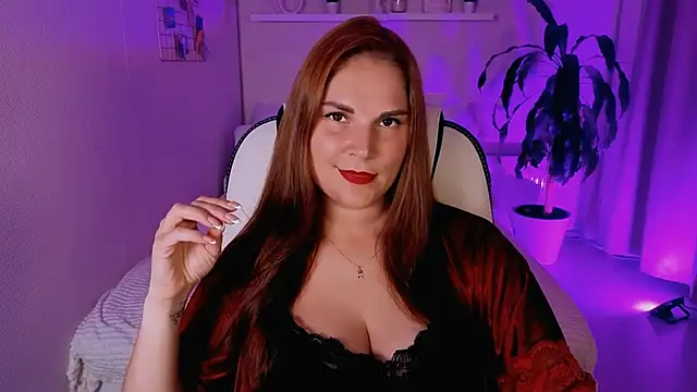 Snapshot of Ellis_Foxy chatting on 8, 9, 2025 Ellis Foxy online show from 8, 9, 2025