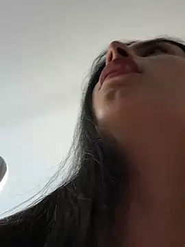 Lauraxx69 online show from 10, 2, 2026