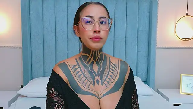 NicoleBlum online show from 26, 5, 2026