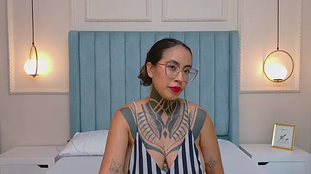 NicoleBlum online show from 5, 5, 2026