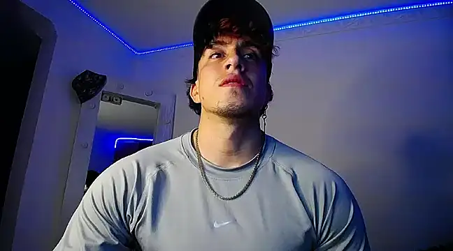 strongboy  online show from 24, 12, 2024