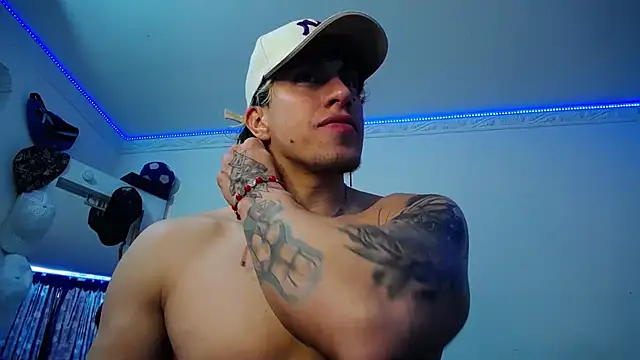 strongboy  online show from 20, 9, 2025