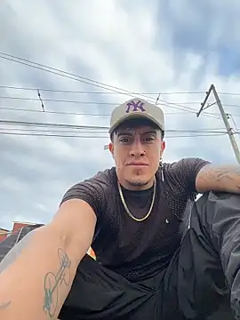 strongboy  online show from 14, 6, 2026