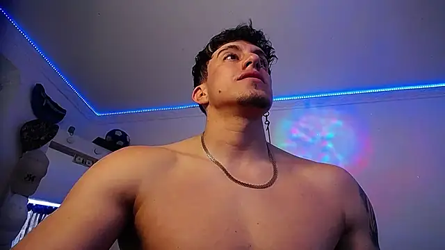 strongboy  online show from 5, 11, 2025