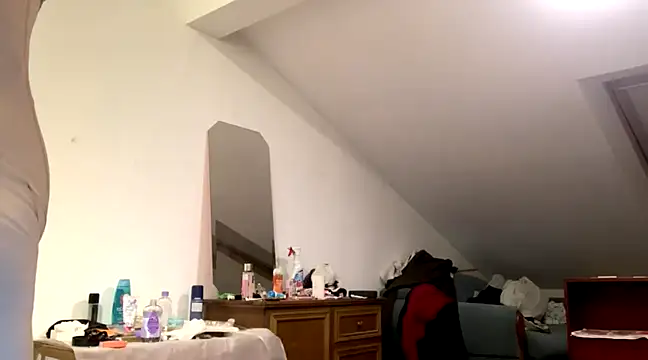 WildzMareNextLevel online show from 4, 1, 2025