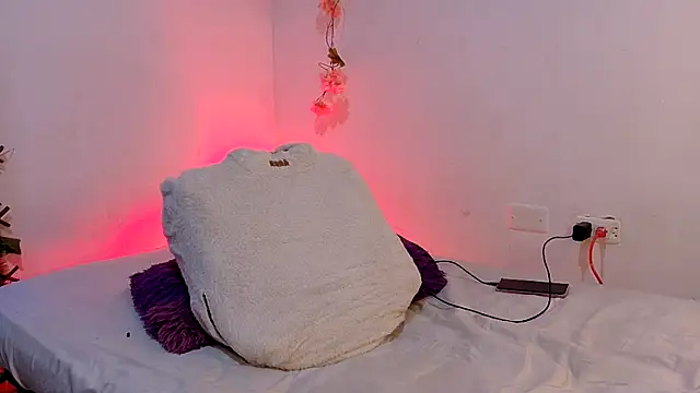 -Camila  online show from 17, 4, 2026