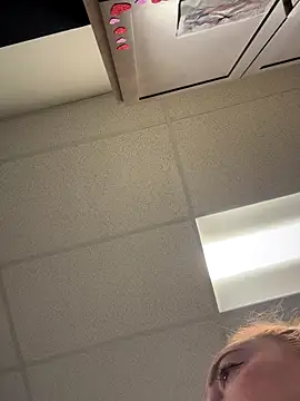 cinnatitties online show from 2, 10, 2025