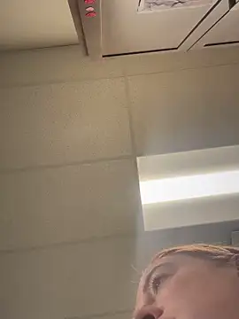 cinnatitties online show from 3, 10, 2025