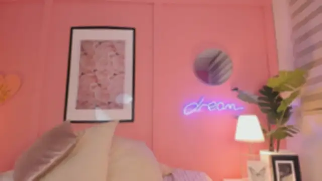 SoySaraa online show from 5, 3, 2025