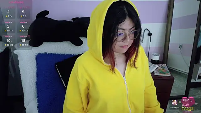 Catwhite  online show from 4, 10, 2025