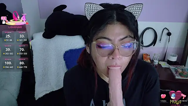 Catwhite  online show from 6, 10, 2025