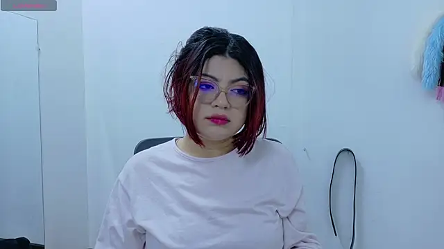 Catwhite  online show from 21, 3, 2025