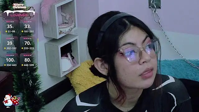 Catwhite  online show from 13, 12, 2025