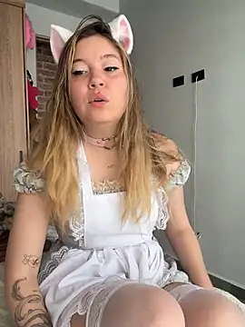 Darling XXX online show from 3, 3, 2026