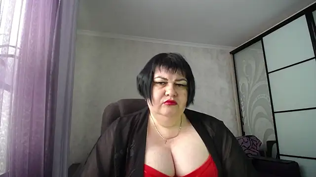 JuicyLady Di online show from 10, 5, 2026