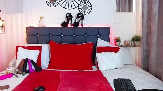 Ashley Beenson online show from 25, 9, 2025