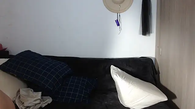 maya hottt online show from 3, 3, 2025