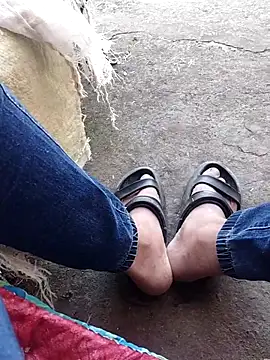 Snapshot of K-27 chatting on 2, 10, 2025 K-27 online show from 2, 10, 2025