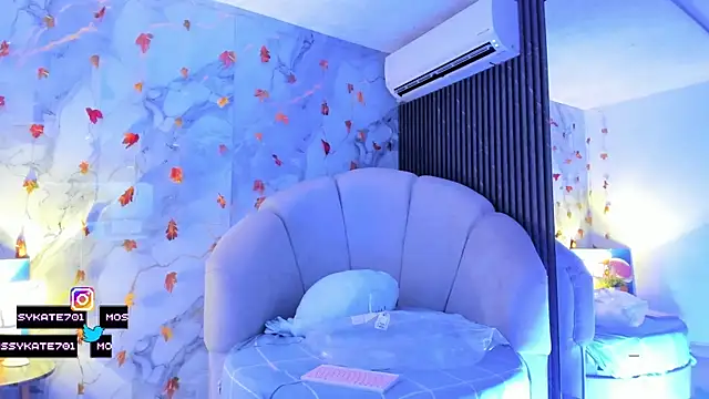 Katemoss70 online show from 6, 11, 2025