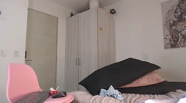 Corina Ts online show from 9, 2, 2025