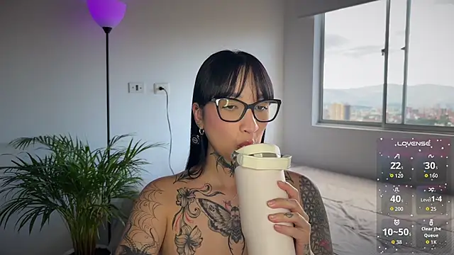 xisisxx online show from 20, 5, 2026