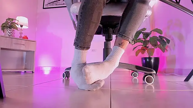 ArchieCollins online show from 17, 10, 2025